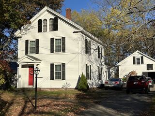Photo of 10 Maple St Sturbridge, MA 01566