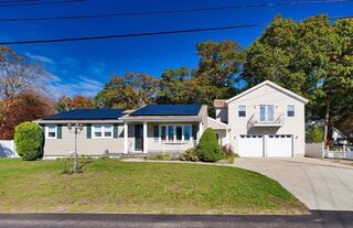 Photo of real estate for sale located at 25 Westwood Dr Dartmouth, MA 02747
