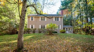 Photo of 92 Pleasant Street Wenham, MA 01984