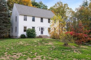 Photo of real estate for sale located at 7 Frances Dr Newburyport, MA 01950