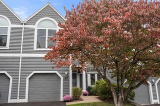Photo of real estate for sale located at 15 Kings Way Waltham, MA 02451