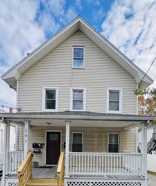 Photo of 391 Concord St Framingham, MA 01702