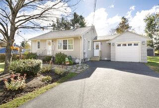 Photo of 9 Orchard Dr Paxton, MA 01612