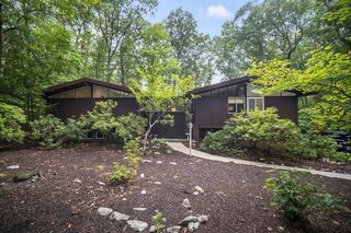 Photo of real estate for sale located at 39 Indian Ridge Road Natick, MA 01760
