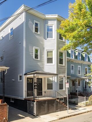 Photo of 63 Oak St Somerville, MA 02143