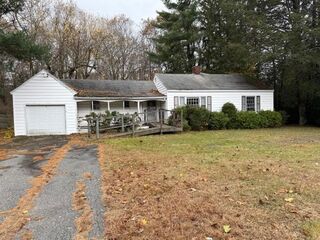 Photo of 309 Pleasant St Paxton, MA 01612
