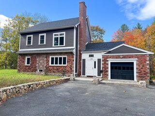 Photo of 125 Maple St Carlisle, MA 01741