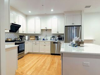 Photo of 16 Taylor Dr Reading, MA 01867