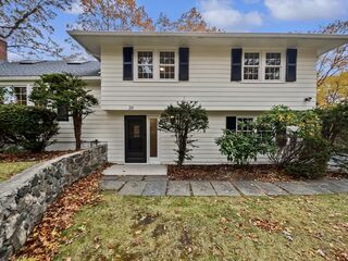 Photo of 26 Berkshire Dr Winchester, MA 01890