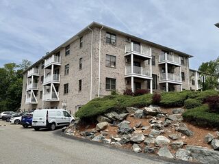 Photo of 22 Kenmar Dr Billerica, MA 01821