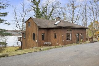 Photo of 1044 Lancaster Ave Lunenburg, MA 01462