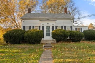 Photo of 83 Fairhaven Rd Mattapoisett, MA 02739
