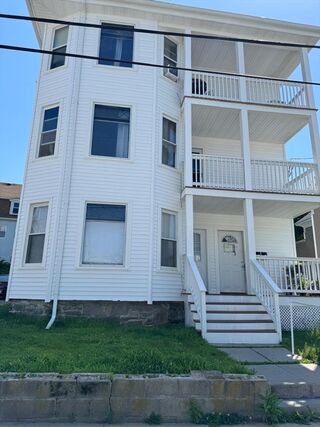 Photo of 23 Mechanic St Webster, MA 01570