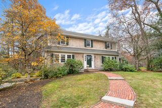 Photo of 12 Olde Lantern Rd Acton, MA 01720