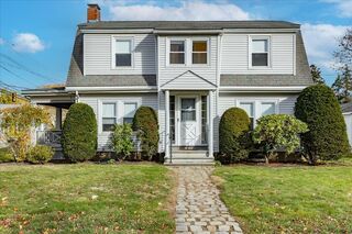 Photo of 2 Martin St Marblehead, MA 01945