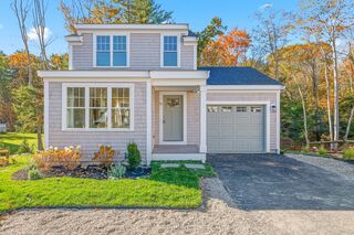 Photo of 17 Pat Rose Way Rockland, MA 02370