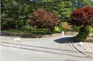 Photo of real estate for sale located at 565 Highland Ave Dartmouth, MA 02747