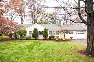 Photo of 7 Sheffield Rd Natick, MA 01760