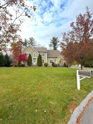 Photo of 6 White Ln Middleton, MA 01949