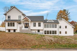 Photo of 4 Lowell St Lynnfield, MA 01940