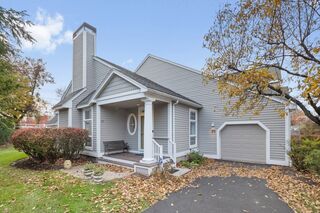 Photo of real estate for sale located at 15 Kings Way Waltham, MA 02451