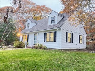 Photo of 33 Highview Rd Rockport, MA 01966