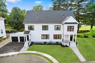 Photo of real estate for sale located at 4 Wyman Court Winchester, MA 01890
