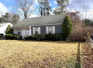 Photo of real estate for sale located at 141 Spiers Road Newton, MA 02459