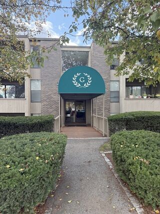 Photo of 42 Shrewsbury Green Dr Shrewsbury, MA 01545