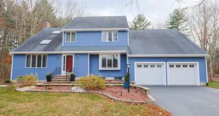 Photo of real estate for sale located at 7 Gloucester Dr Franklin, MA 02038