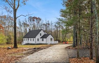 Photo of real estate for sale located at 52 Anthony St Berkley, MA 02779