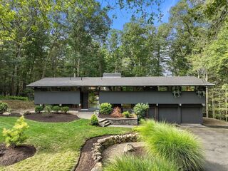 Photo of 43 Willowdale Rd Topsfield, MA 01983