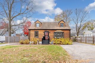 Photo of real estate for sale located at 23 Yale Rd Arlington, MA 02474