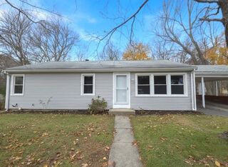 Photo of 90 Pleasant St Bellingham, MA 02019