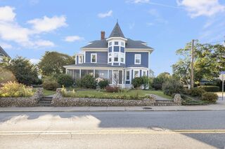 Photo of real estate for sale located at 392 North Main Attleboro, MA 02703