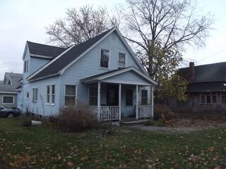 Photo of 27 Elizabeth St Lunenburg, MA 01462