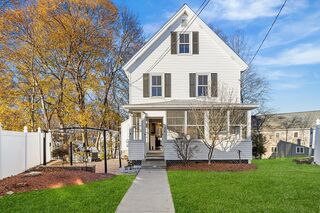 Photo of real estate for sale located at 37 1/2 Chestnut Street Woburn, MA 01801