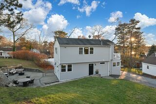 Photo of 10 Hillside Rd North Reading, MA 01864