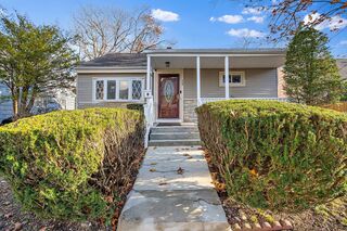 Photo of 32 Violet St Boston - Mattapan, MA 02126