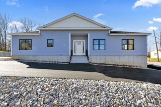 Photo of 7 L Stevens Rd Charlton, MA 01507