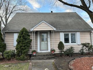 Photo of 62 Jefferson Ave Woburn, MA 01801