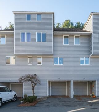 Photo of real estate for sale located at 905 Sherwood Forest Ln. Saugus, MA 01906