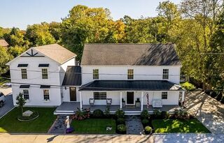 Photo of real estate for sale located at 98 Mccabe St Dartmouth, MA 02747