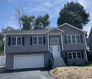 Photo of real estate for sale located at 27 Havana Rd Worcester, MA 01603