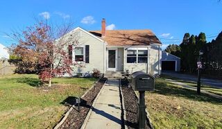 Photo of 27 Suffolk Ave Dartmouth, MA 02747