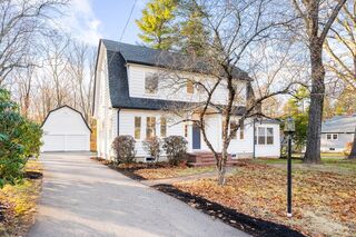 Photo of real estate for sale located at 204 Lincoln St Franklin, MA 02038