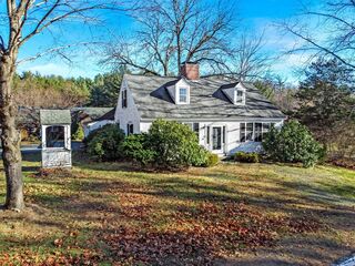 Photo of 446 Westford St Dunstable, MA 01827