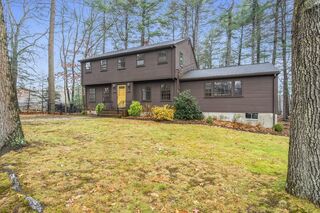 Photo of 7 Surrey Ln Canton, MA 02021