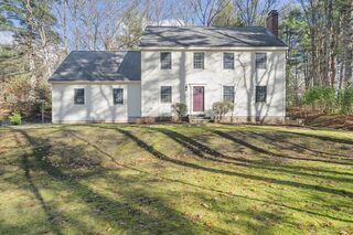 Photo of 107 Henry St Uxbridge, MA 01569