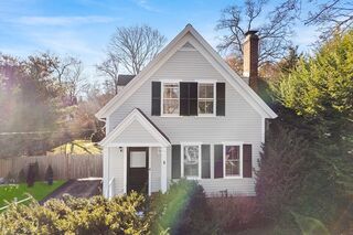 Photo of 29 Cottage St Wellesley, MA 02482